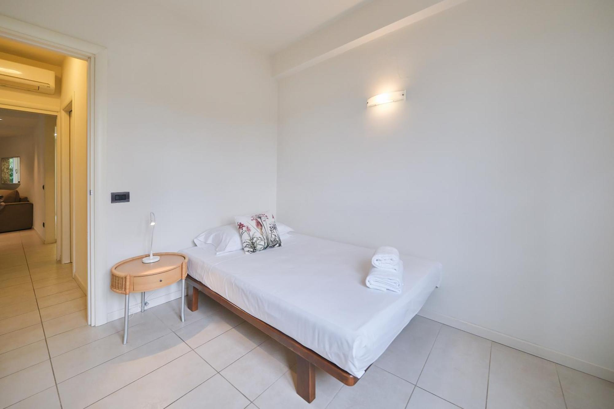 Front Lake Apartment Bardolino Exterior photo